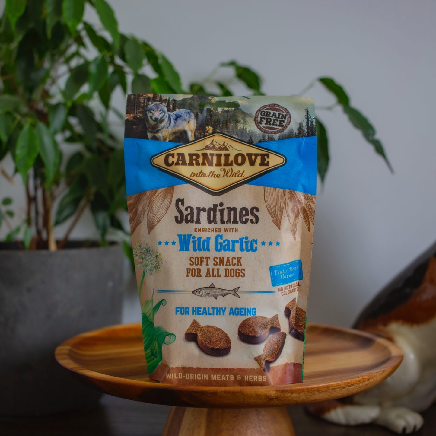 Carnilove Semi Moist Sardine With Garlic (200g)